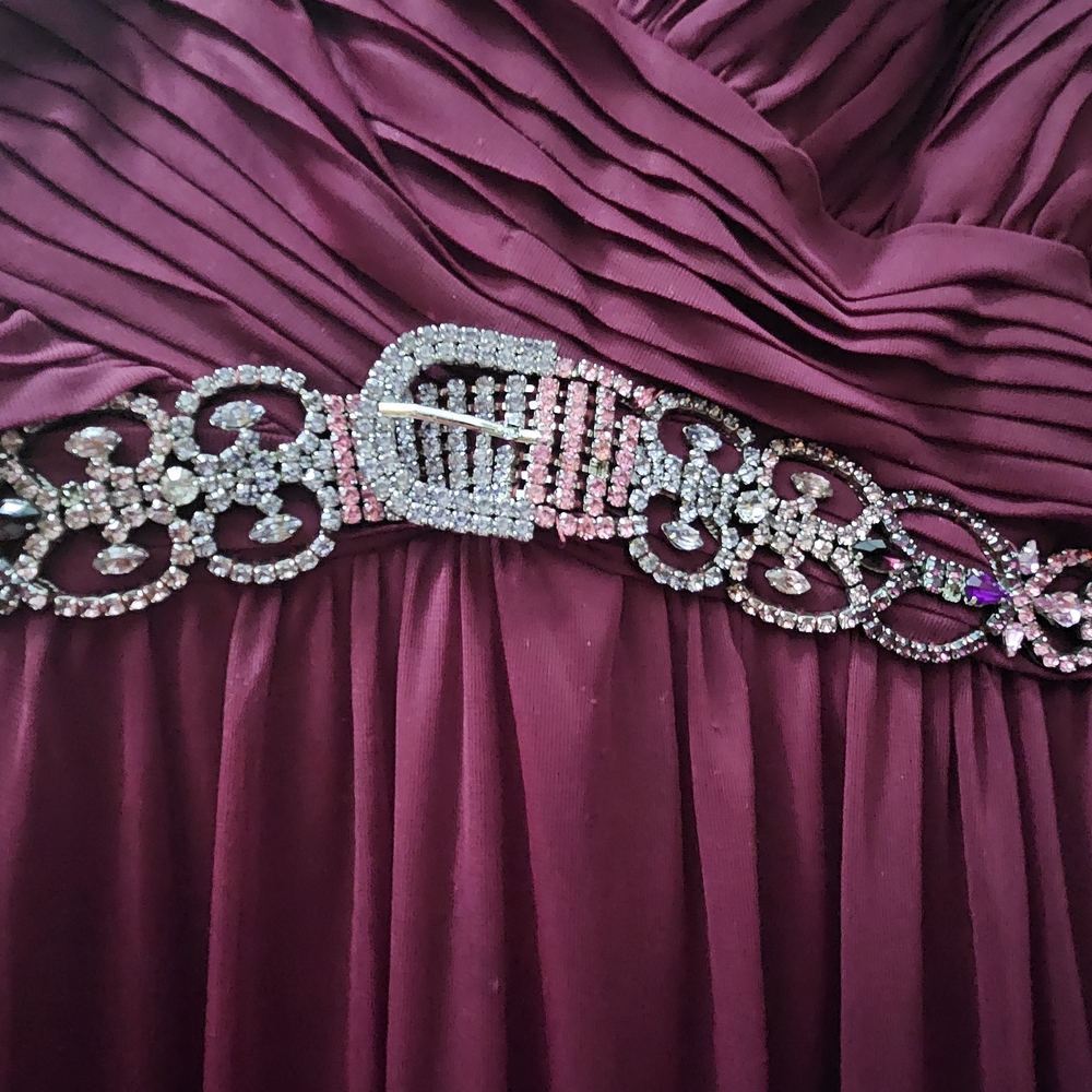 Signature by Sangria Lace and Pleated Plum Dress - Picture 3 of 5